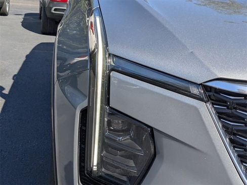 Certified 2024 Cadillac XT4 Premium Luxury image 12