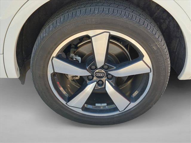 Used 2022 Audi Q5 2.0T Premium Plus w/ Premium Plus Package AWD/4WD image 18