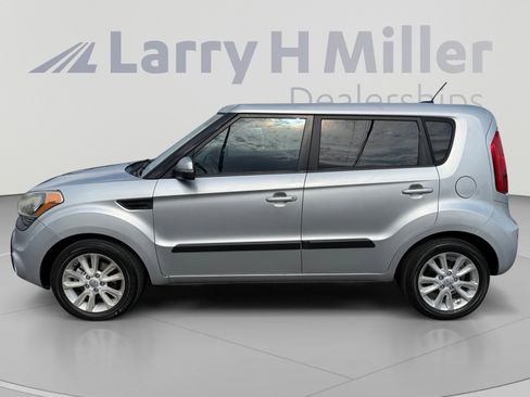 Used 2012 Kia Soul + FWD image 2