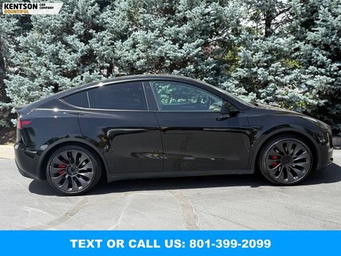 Used 2023 Tesla Model Y Performance AWD/4WD image 10