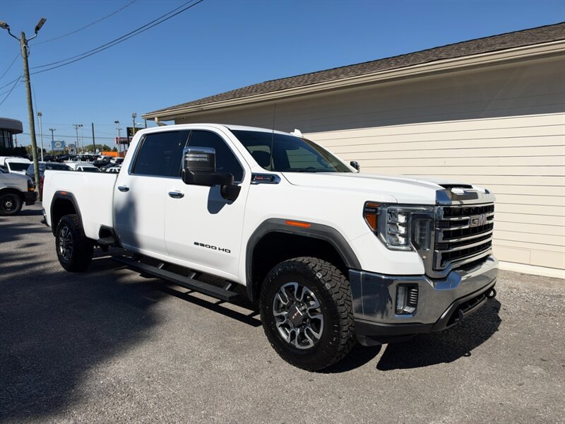 Used 2021 GMC Sierra 2500 SLT AWD/4WD image 3