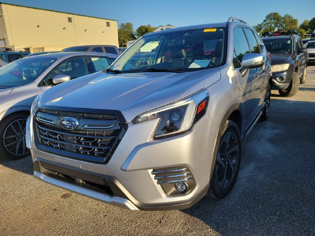 Used 2023 Subaru Forester Touring AWD/4WD image 3