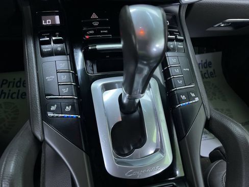 Used 2017 Porsche Cayenne Platinum Edition w/ Premium Package (PJV) AWD/4WD image 24