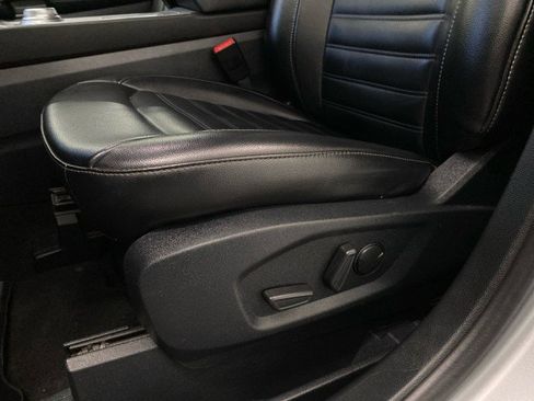 Used 2021 Ford Edge SEL image 17