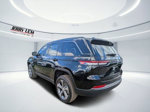 New 2025 Jeep Grand Cherokee Limited w/ Trailer Tow Package image 5