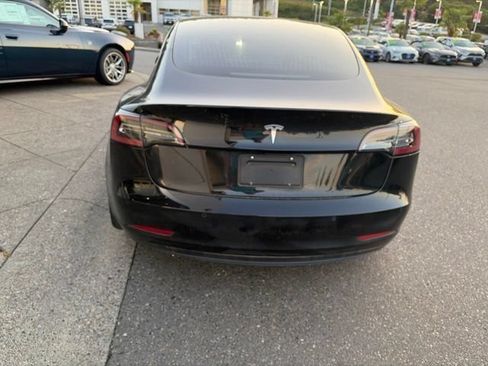 Used 2020 Tesla Model 3 Standard Range RWD image 8