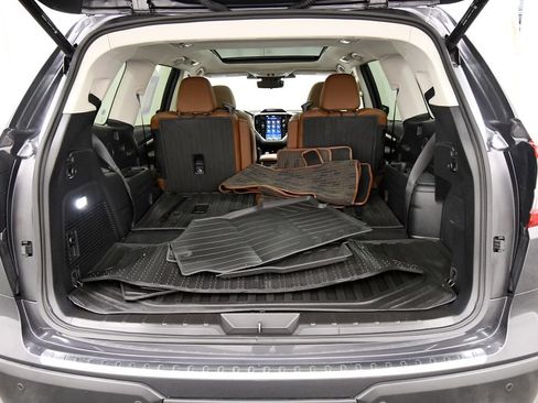Used 2025 Subaru Ascent Touring AWD/4WD image 7