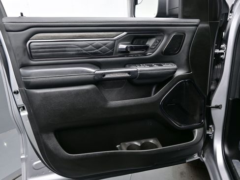 Used 2025 RAM 1500 Limited AWD/4WD image 9