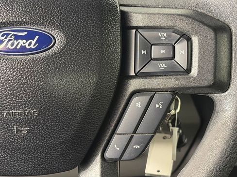 Used 2017 Ford F150 XLT AWD/4WD image 18