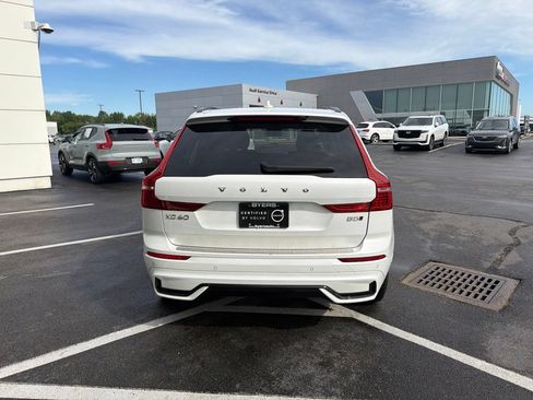 Used 2024 Volvo XC60 B5 Core w/ Protection Package Premier AWD/4WD image 3