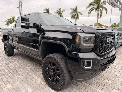 Used 2015 GMC Sierra 2500 Denali w/ Duramax Plus Package