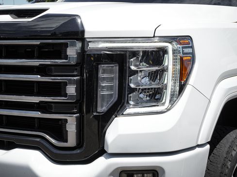 Used 2022 GMC Sierra 2500 AT4 w/ AT4 Premium Plus Package AWD/4WD image 6