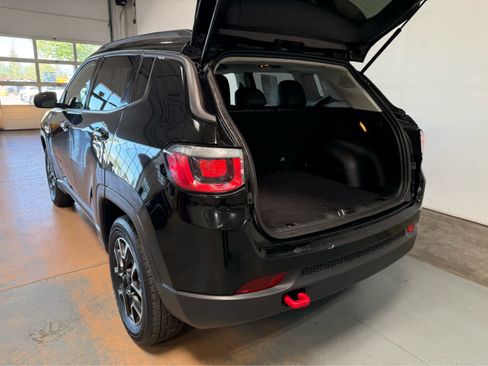 Used 2020 Jeep Compass Trailhawk AWD/4WD image 4