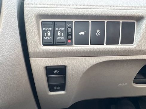 Certified 2025 Honda Odyssey EX-L image 22