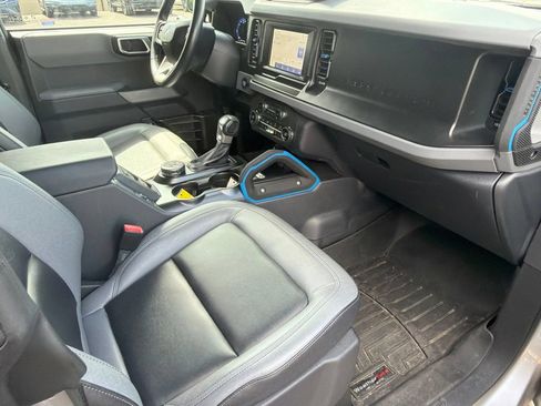 Used 2023 Ford Bronco Black Diamond w/ Sasquatch Package AWD/4WD image 10