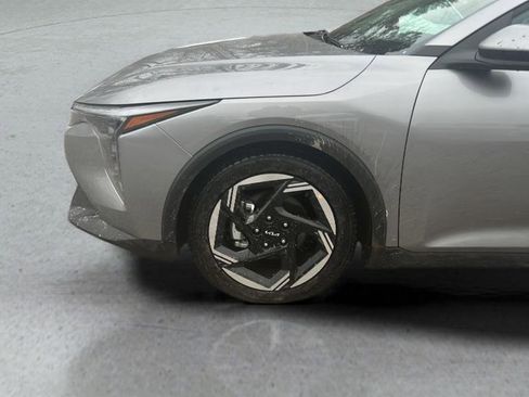 Used 2025 Kia K4 EX image 9