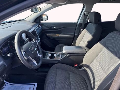 Used 2023 GMC Acadia SLE w/ Driver Convenience Package image 12