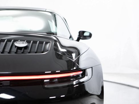Certified 2023 Porsche 911 50th Anniversary Edition image 38