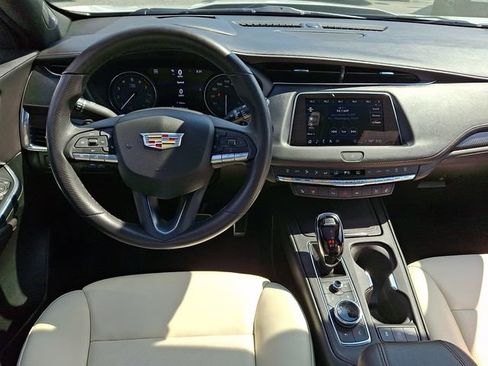 Used 2023 Cadillac XT4 Sport FWD image 11