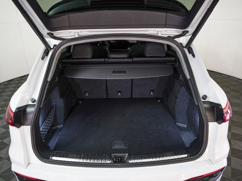 Used 2025 Audi Q5 Premium Plus w/ Premium Plus image 8