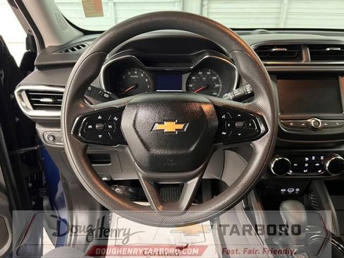Used 2023 Chevrolet TrailBlazer LT FWD image 43