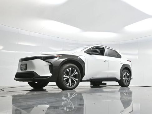 Used 2024 Toyota bZ4X XLE image 48