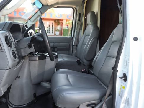 Used 2016 Ford E-450 and Econoline 450 Super Duty w/ Power Windows & Locks Group RWD image 19