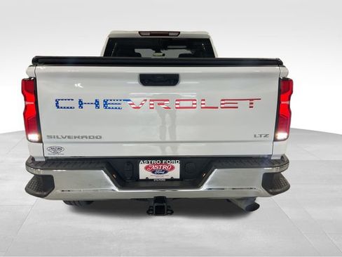 Used 2024 Chevrolet Silverado 2500 LTZ image 6