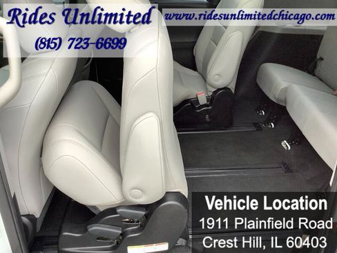 Used 2018 Toyota Sienna Limited Premium w/ Carpet Mat Package AWD/4WD image 32