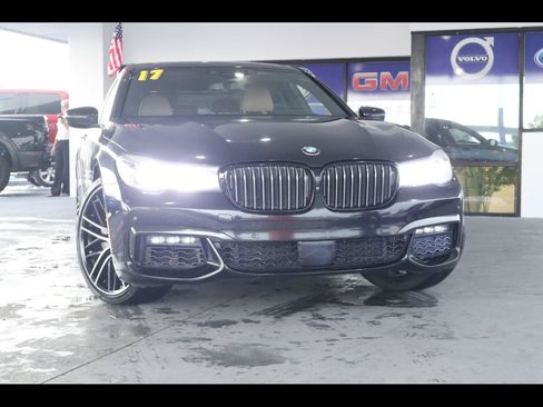 Used 2017 BMW 740i RWD image 1