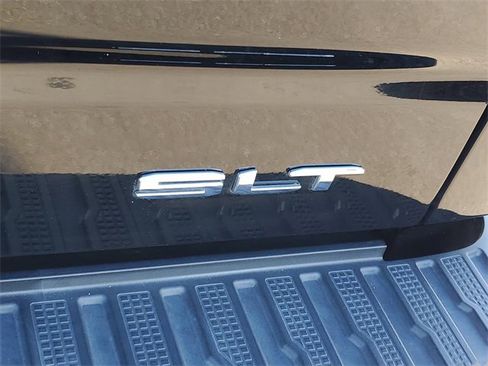 Used 2022 GMC Sierra 1500 SLT w/ SLT Premium Plus Package image 29