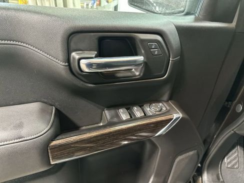 Used 2019 GMC Sierra 1500 SLE w/ SLE Value Package image 18