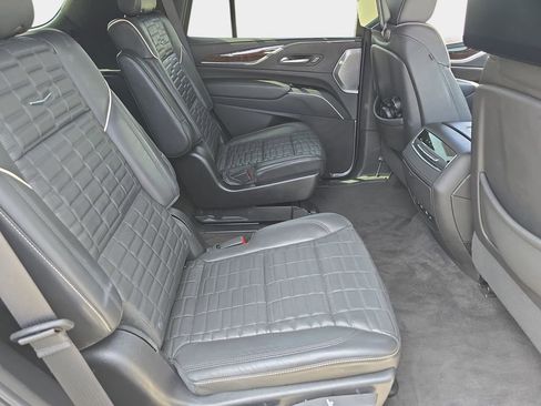 Used 2022 Cadillac Escalade Sport Platinum w/ LPO, ONYX Package AWD/4WD image 13