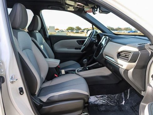 Used 2025 Subaru Forester Premium image 4