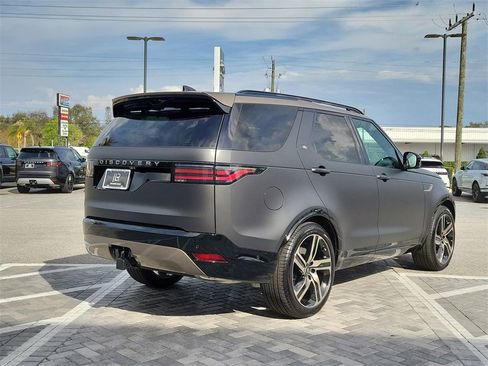 New 2026 Land Rover Discovery Limited Edition image 5