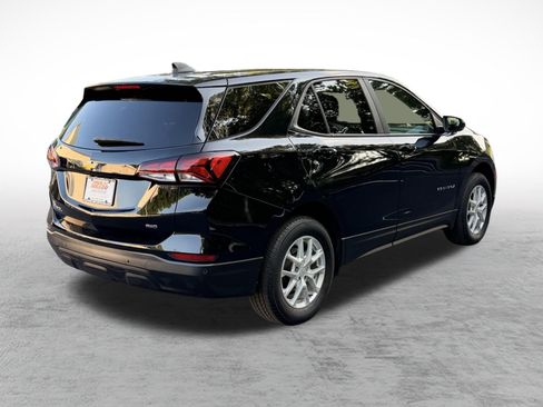 Used 2024 Chevrolet Equinox LS w/ LS Convenience Package AWD/4WD image 7