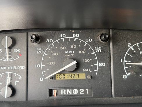 Used 1993 Ford F250 XLT image 28