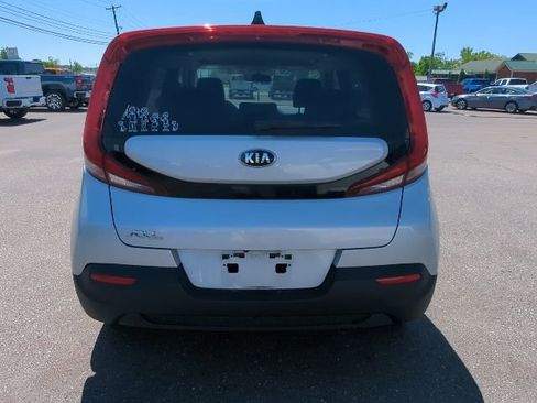 Used 2020 Kia Soul LX FWD image 10