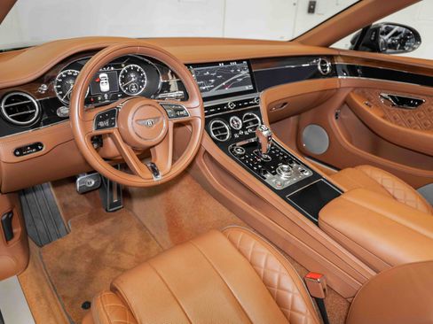 Used 2020 Bentley Continental GT image 8