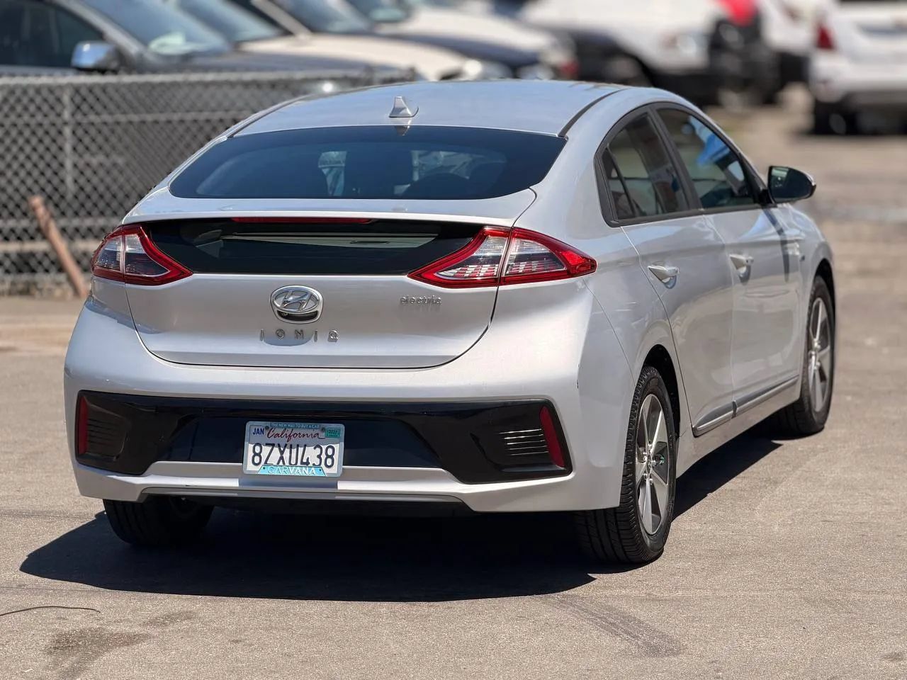 Used 2019 Hyundai Ioniq Electric FWD image 17