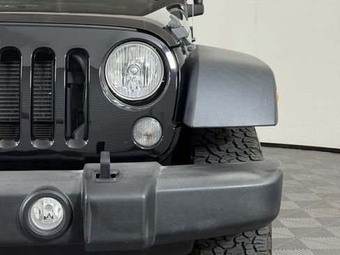 Used 2016 Jeep Wrangler Unlimited Sport w/ Quick Order Package 24S AWD/4WD image 11