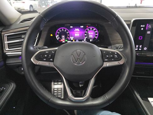 Used 2024 Volkswagen Atlas SEL Premium R-Line image 16