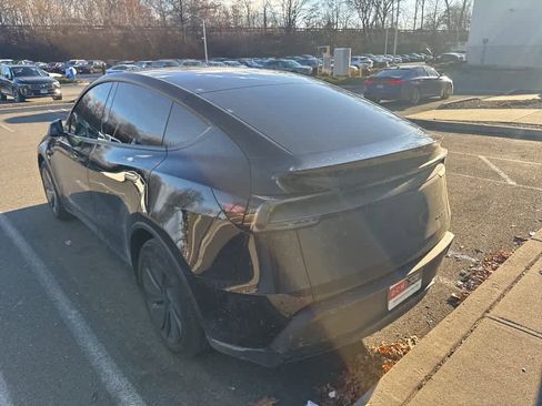 Used 2026 Tesla Model Y Long Range image 22