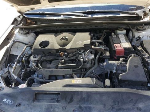 Used 2021 Toyota Camry SE image 10