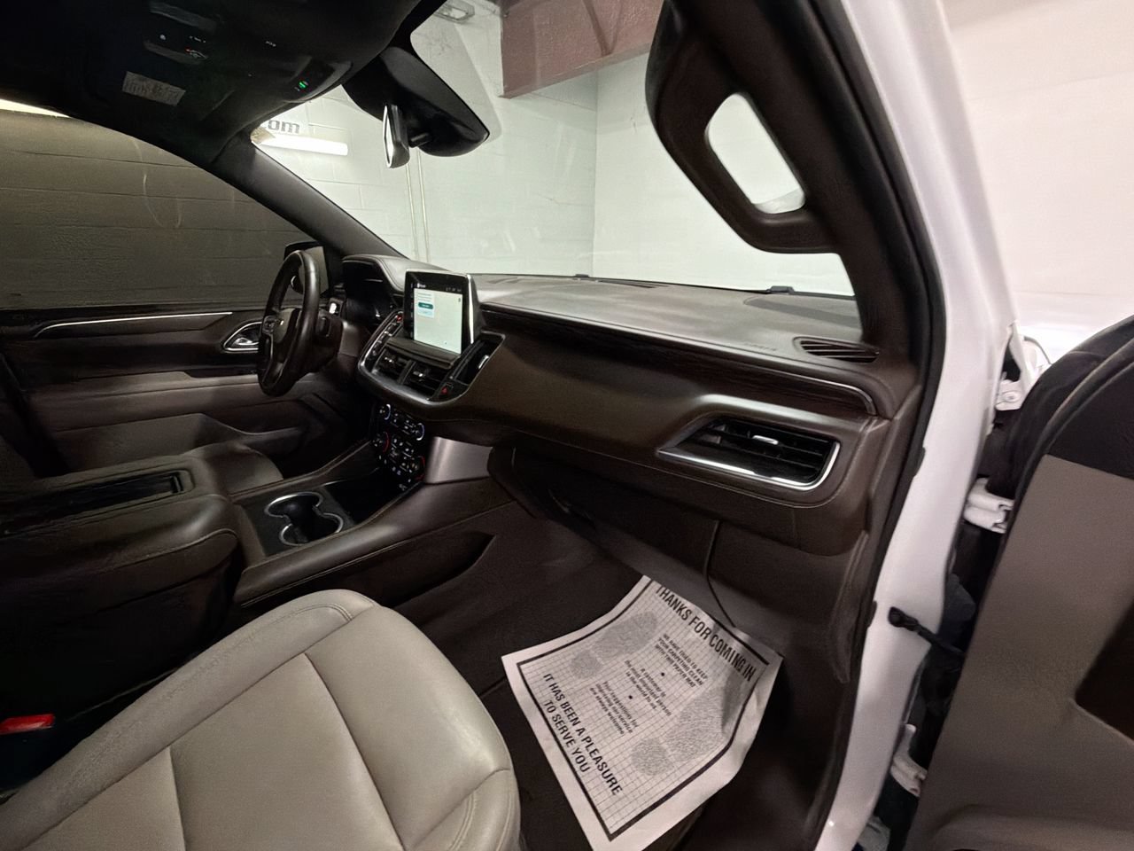 Certified 2024 Chevrolet Suburban Z71 w/ Luxury Package AWD/4WD image 30