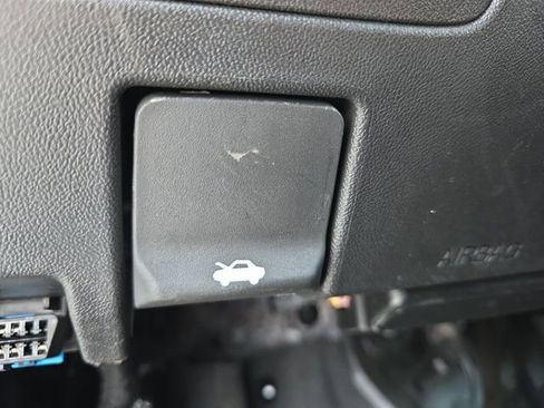 Used 2024 Chevrolet Malibu LT image 28