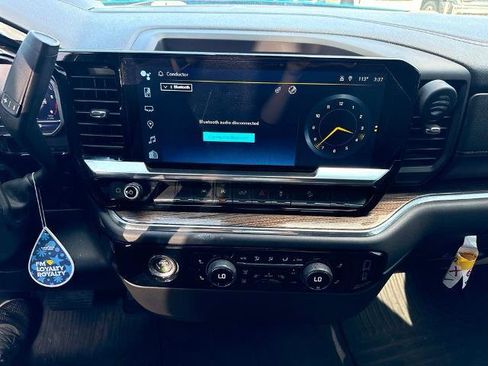 Used 2024 Chevrolet Silverado 1500 RST w/ Z71 Off-Road Package AWD/4WD image 10