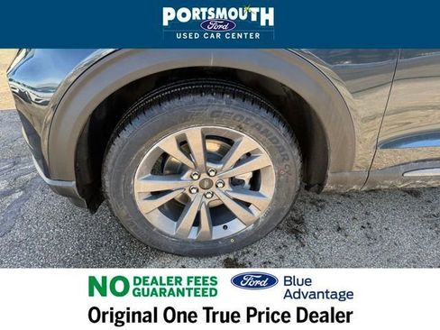 Used 2022 Ford Explorer XLT w/ Equipment Group 202A image 32