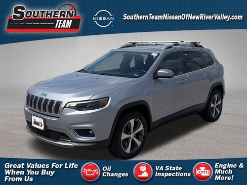 Used 2019 Jeep Cherokee Limited w/ Trailer Tow Group AWD/4WD image 1