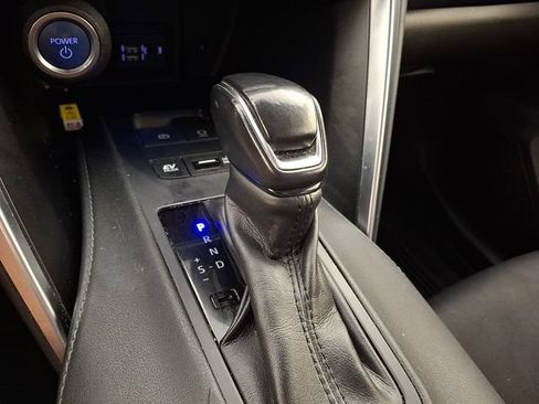 Certified 2021 Toyota Venza LE AWD/4WD image 16